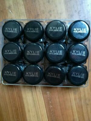 EYELINER GEL KYLIE FREE KUAS