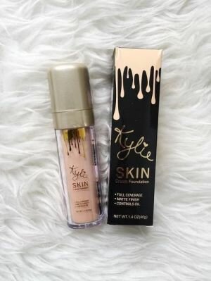 FOUNDATION KYLIE